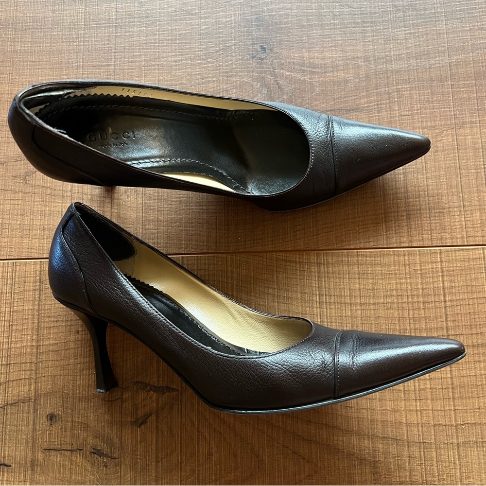 Vintage Gucci Pointed Toe Heels Women